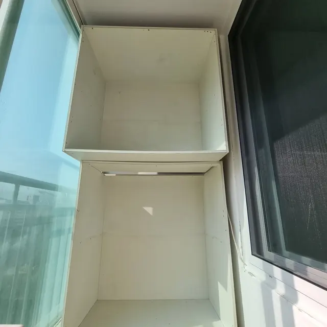 위아래로 나눈 몸통 — 베란다 구석 붙박이장 제거·철거