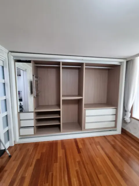 장 안쪽 · 옷봉·서랍·선반 — 안방 붙박이장 철거