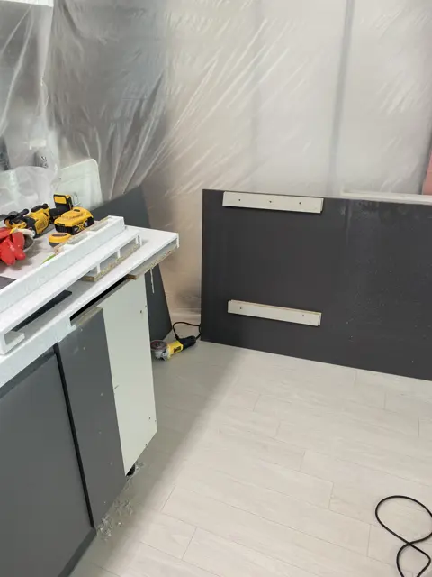 하부장 해체 — ㄱ자 싱크대를 일자로 리폼