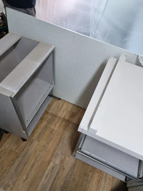 상판 자를 자리 · 하부장 정리 — 싱크대 상판 잘라 길이 줄이기